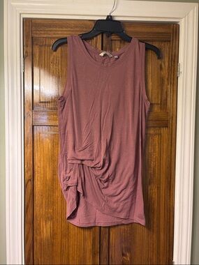 Athleta Mauve Twist-Side Sleeveless Tank